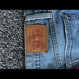 LEVIS 501s women’s jeans